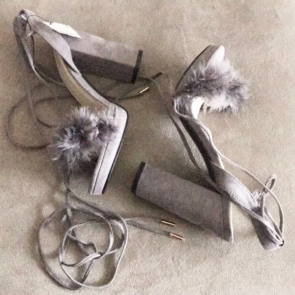 chic Shoes - 🍓5/$20 Chic puffy heels!